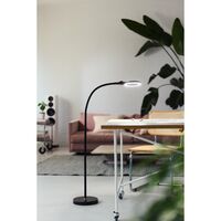 Magni Charge Superflex Stehlampe, Schwarz