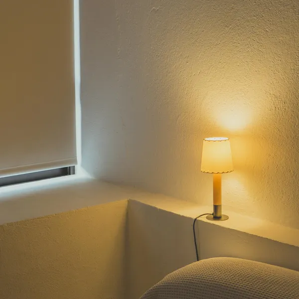 Basics Minimal Table Lamp Beige/ Birch/ Bronze