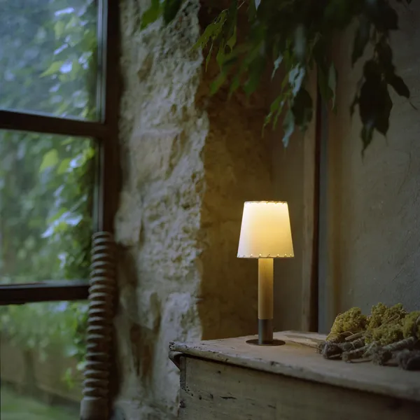 Basics Minimal Table Lamp Beige/ Birch/ Bronze
