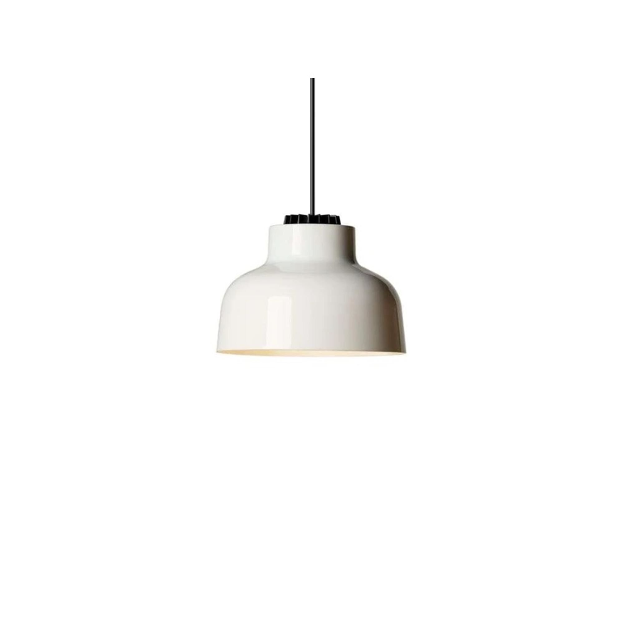 M64 Naturvit Gl&auml;nsande Taklampa