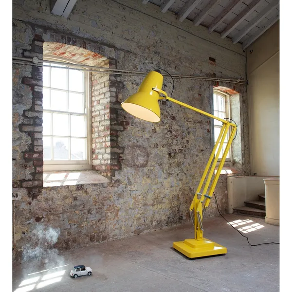 Original 1227 Giant Lampada Da Terra Giallo Cedro