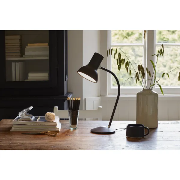 Type 75 Mini Table Lamp Black Umber
