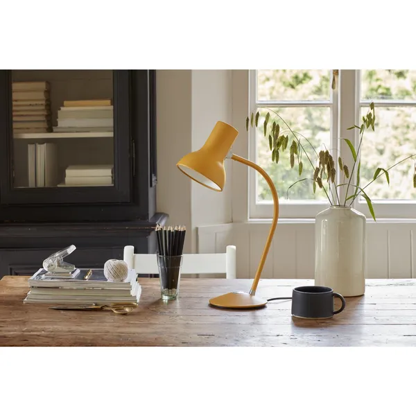 Type 75 Mini Bordlampe Tumeric Gold