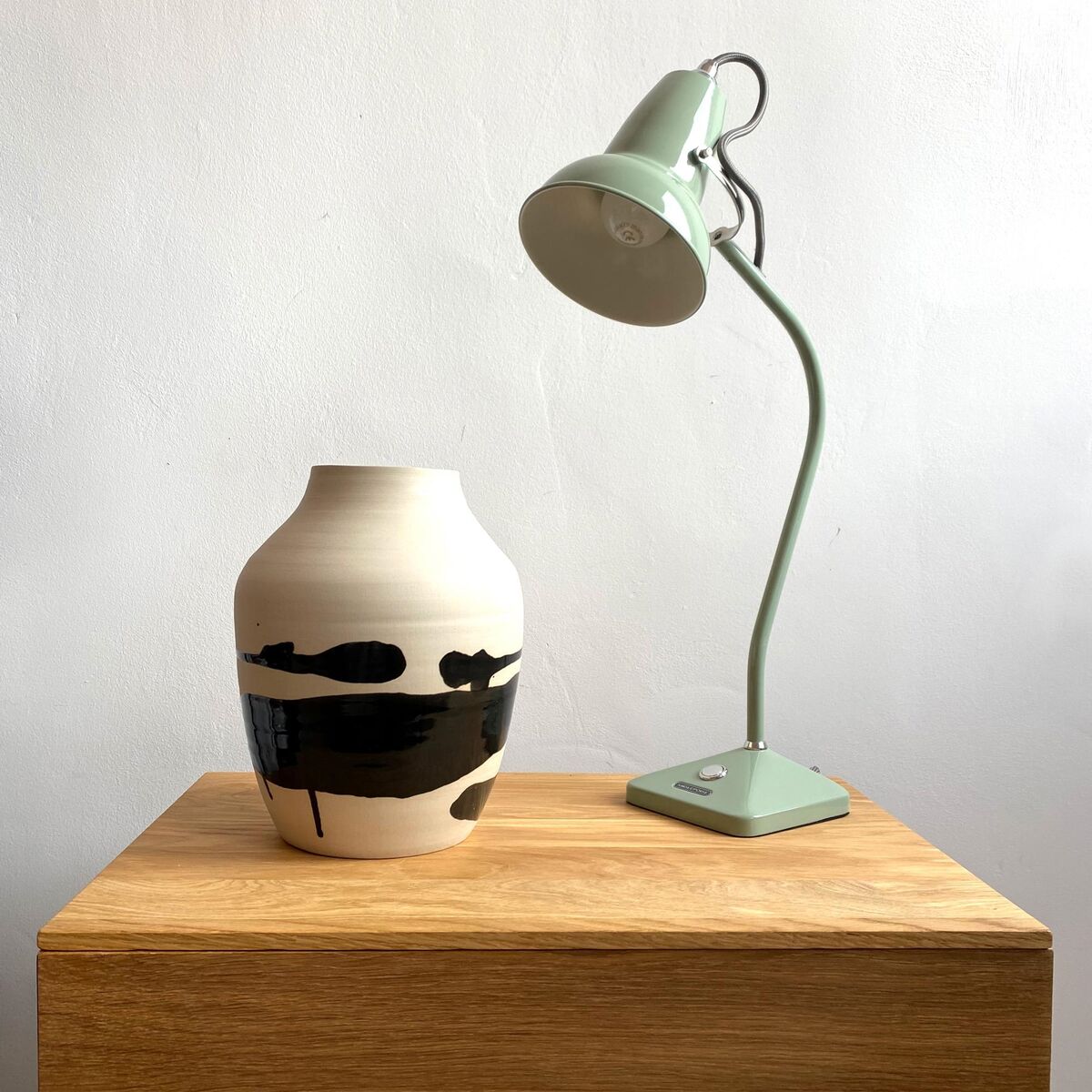 Original 1227 Mini Table Lamp Linen White