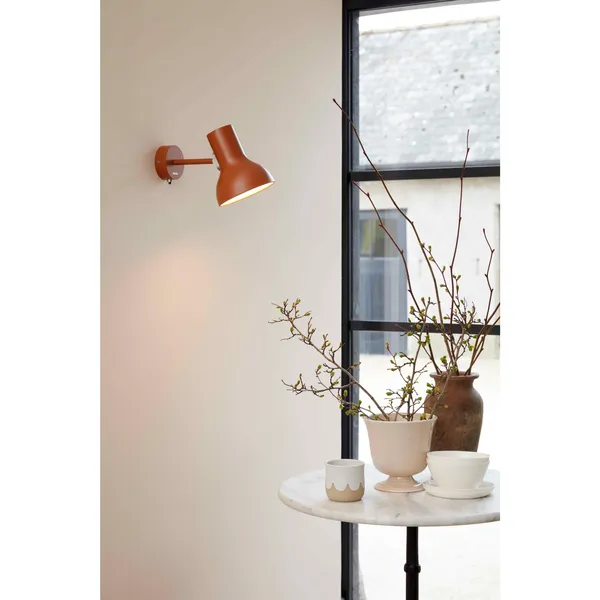 Type 75 Mini Applique Murale Édition Margaret Howell Terre de Sienne