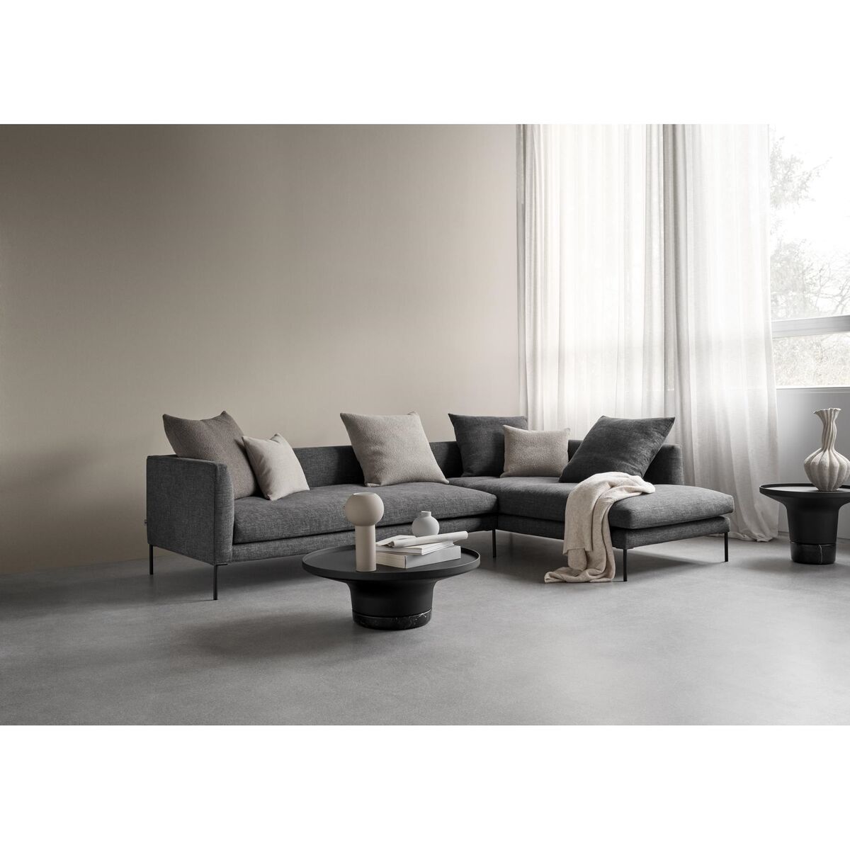 Poller Coffee Table Ø80 Black/ Black Marble