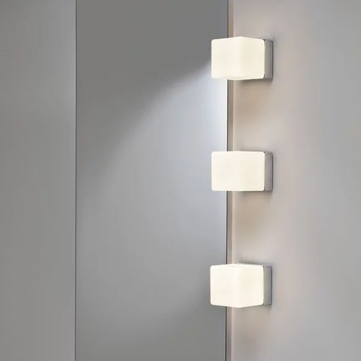 Lampe de Salle de Bain Cube Chrome