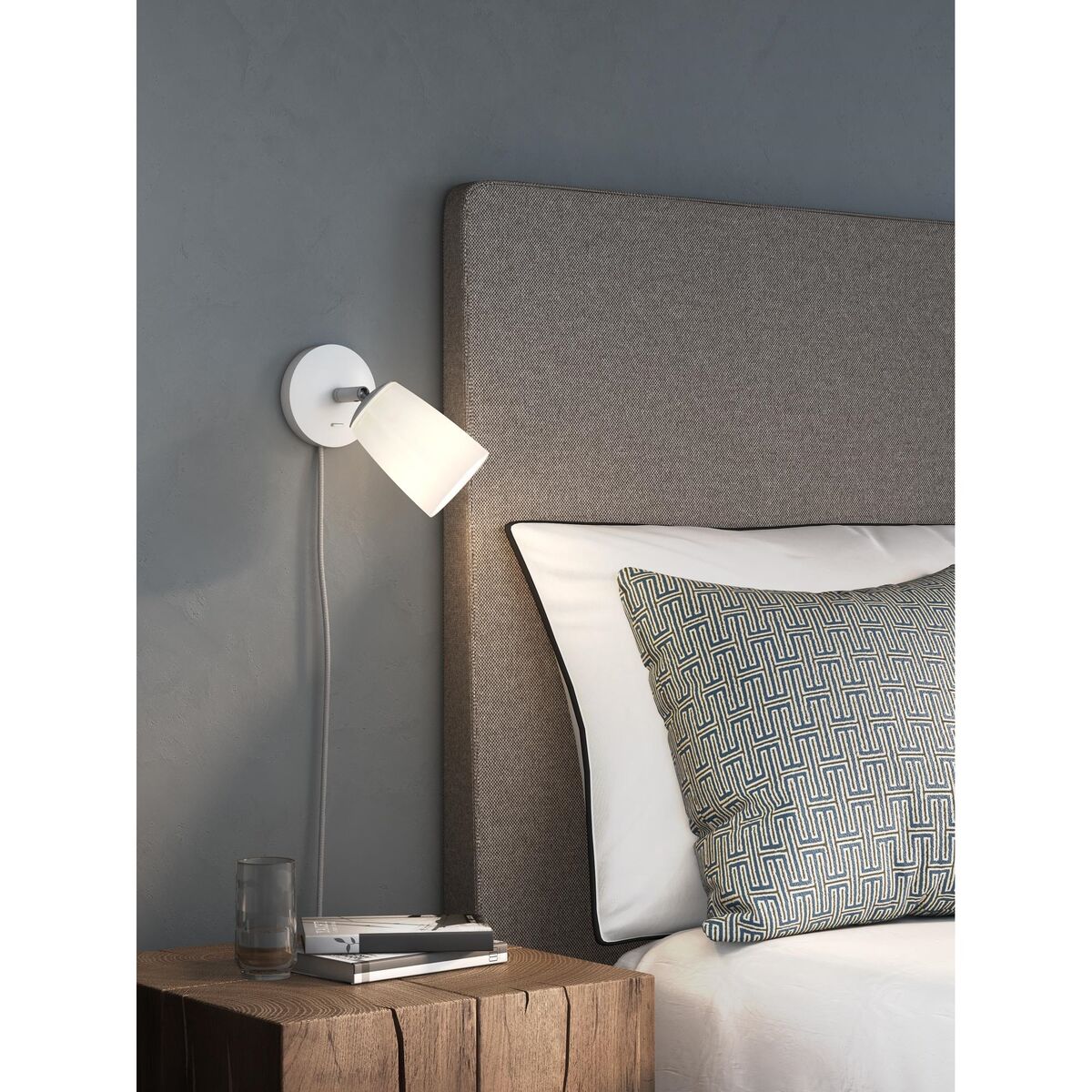 Carlton Wall Lamp with Cable Porcelain