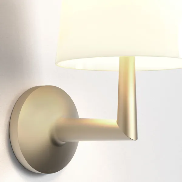 Ella Wandlamp, Brons