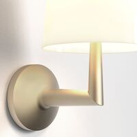 Ella Wandlamp, Brons