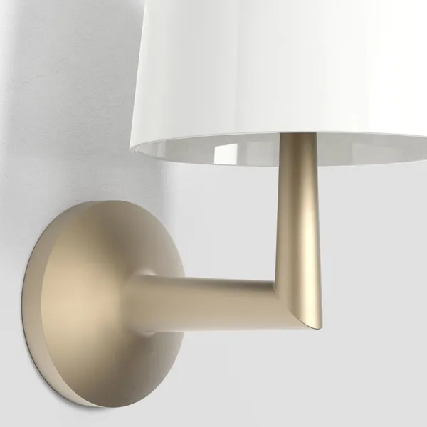 Ella Wandlamp, Brons
