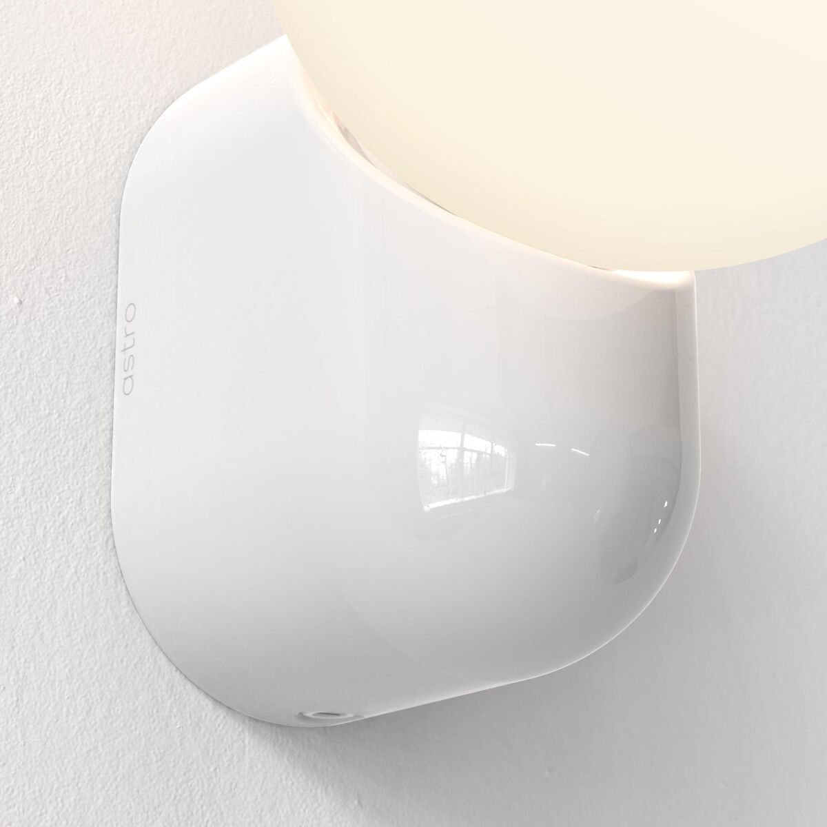 Lyra Single Wall Lamp Gloss Glaze White