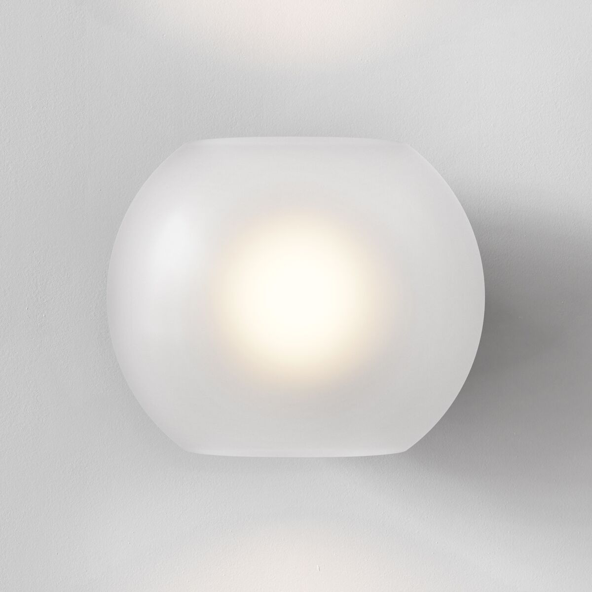 Luna Wall Lamp Frosted