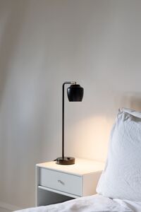 Nola Bordlampe Sort