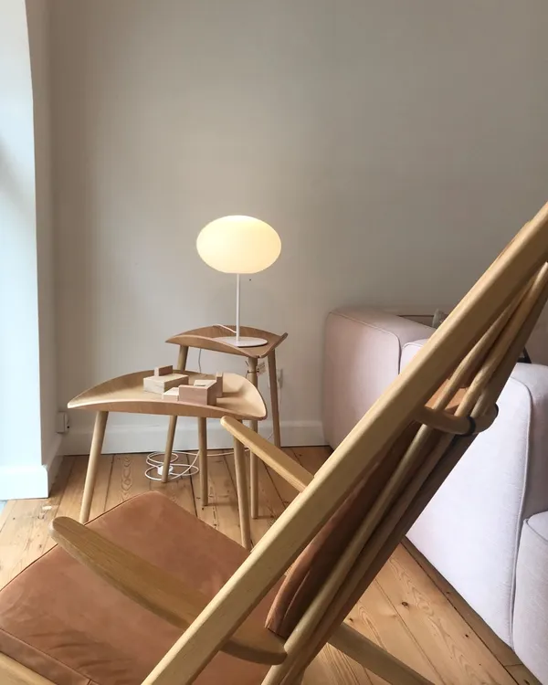 Eggy Pop Pin Ø32 Table Lamp