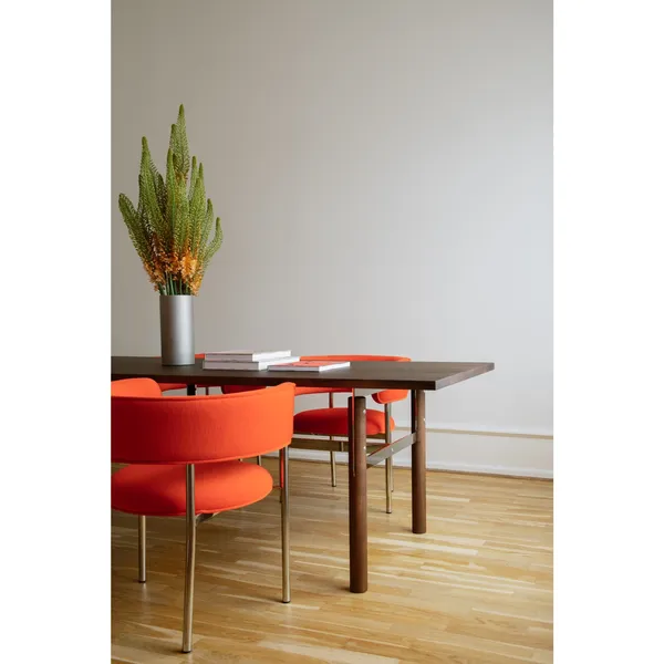 Font Spisebordsstol with Armrest Sheepskin Honey/Polished Steel Frame