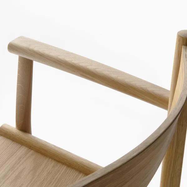 Linea Collection Akademia Dining Chair w. Armrests Lacquered Oak