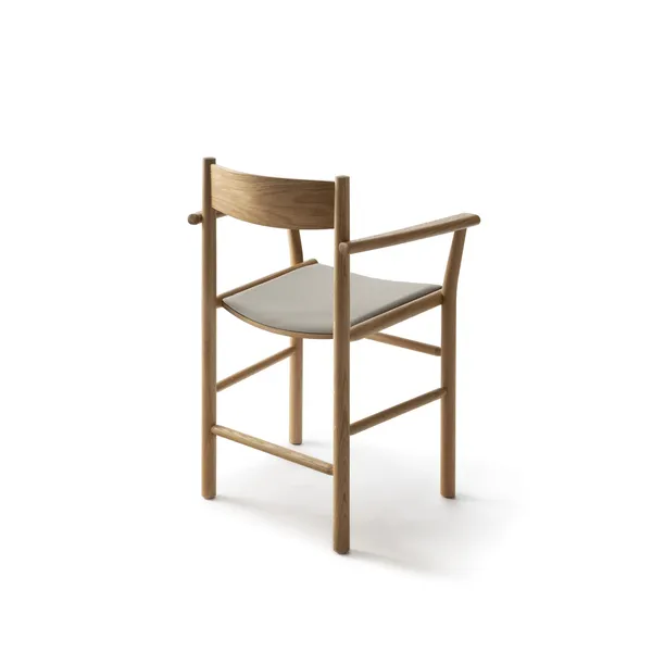 Linea Collection Akademia Dining Chair w. Armrests Lacquered Oak/Steelcut Trio 213