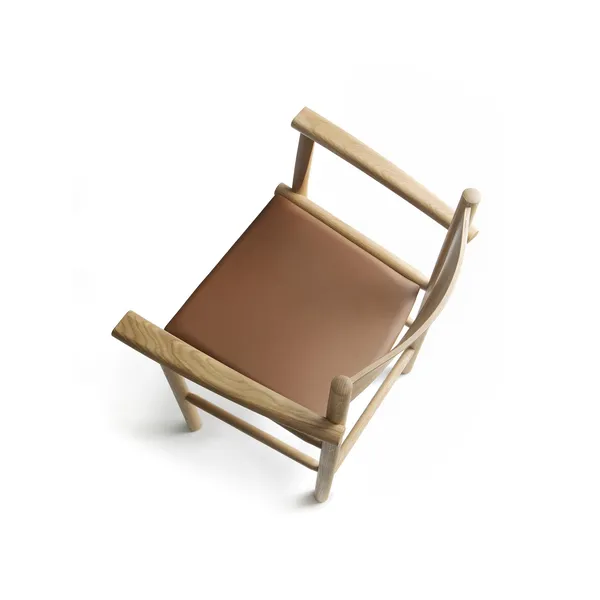 Linea Collection Akademia Dining Chair w. Armrests Lacquered Oak/Elmosoft 33004 Leather