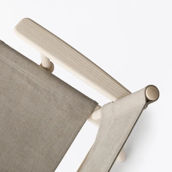 December Armchair w. Armrests Oiled Ash wood/Linen Canvas