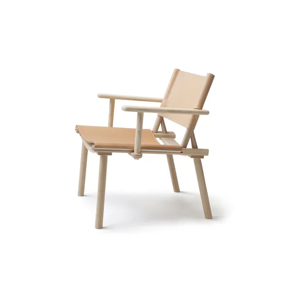 December Armchair w. Armrests Oiled Ash wood/Nude Leather