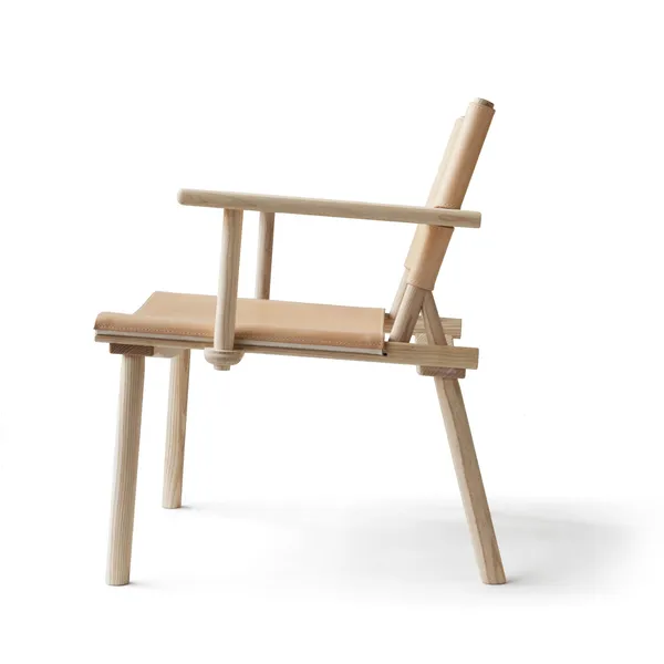 December Armchair w. Armrests Oiled Ash wood/Nude Leather