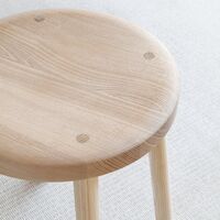 Storia Kruk Geoliede Essenhout 45 cm