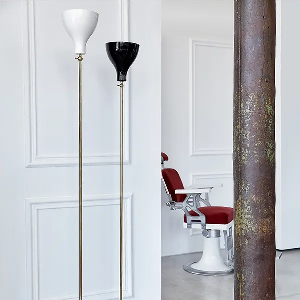 Lady V Floor Lamp Brass & Black Straight