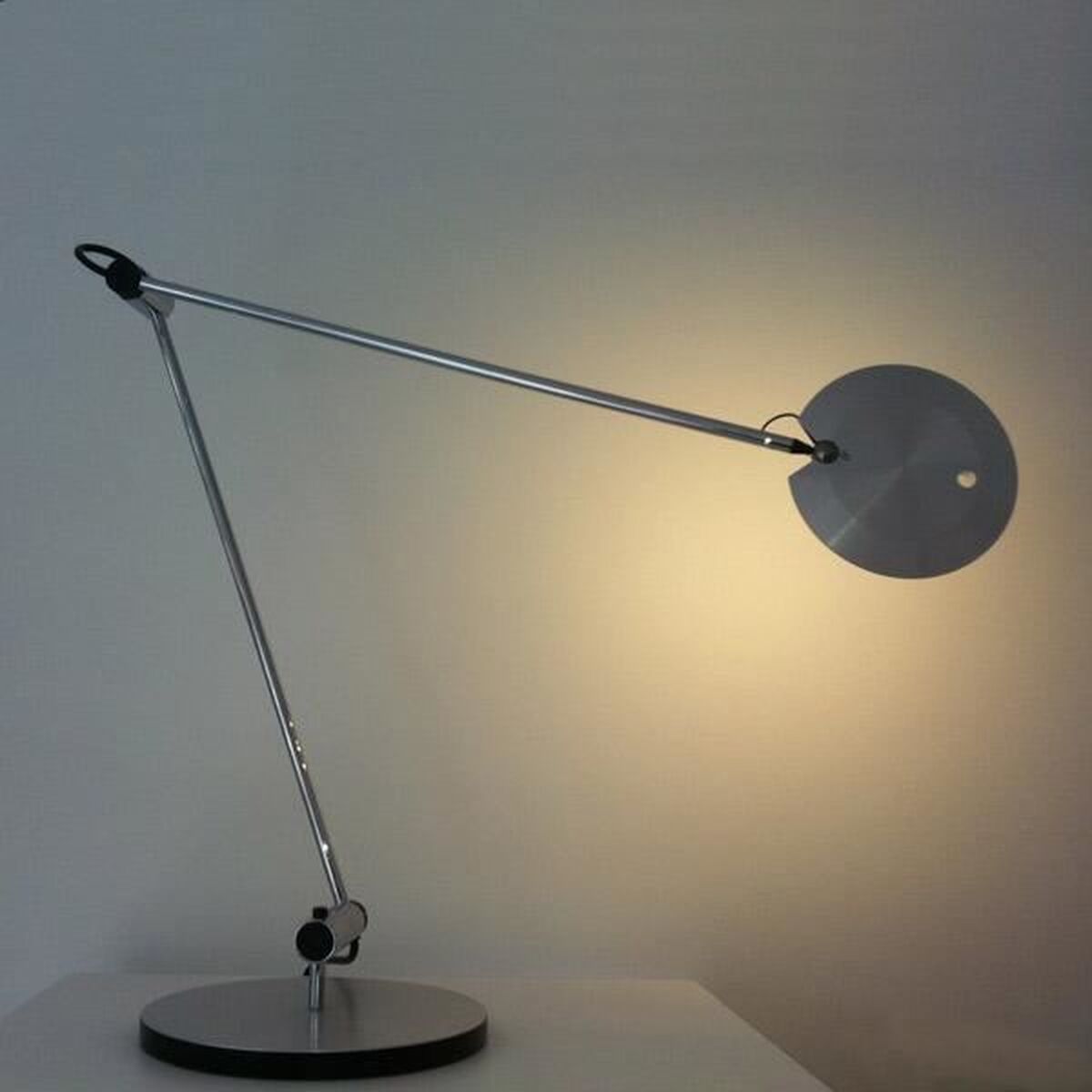 PINA LED T Table Lamp Aluminum