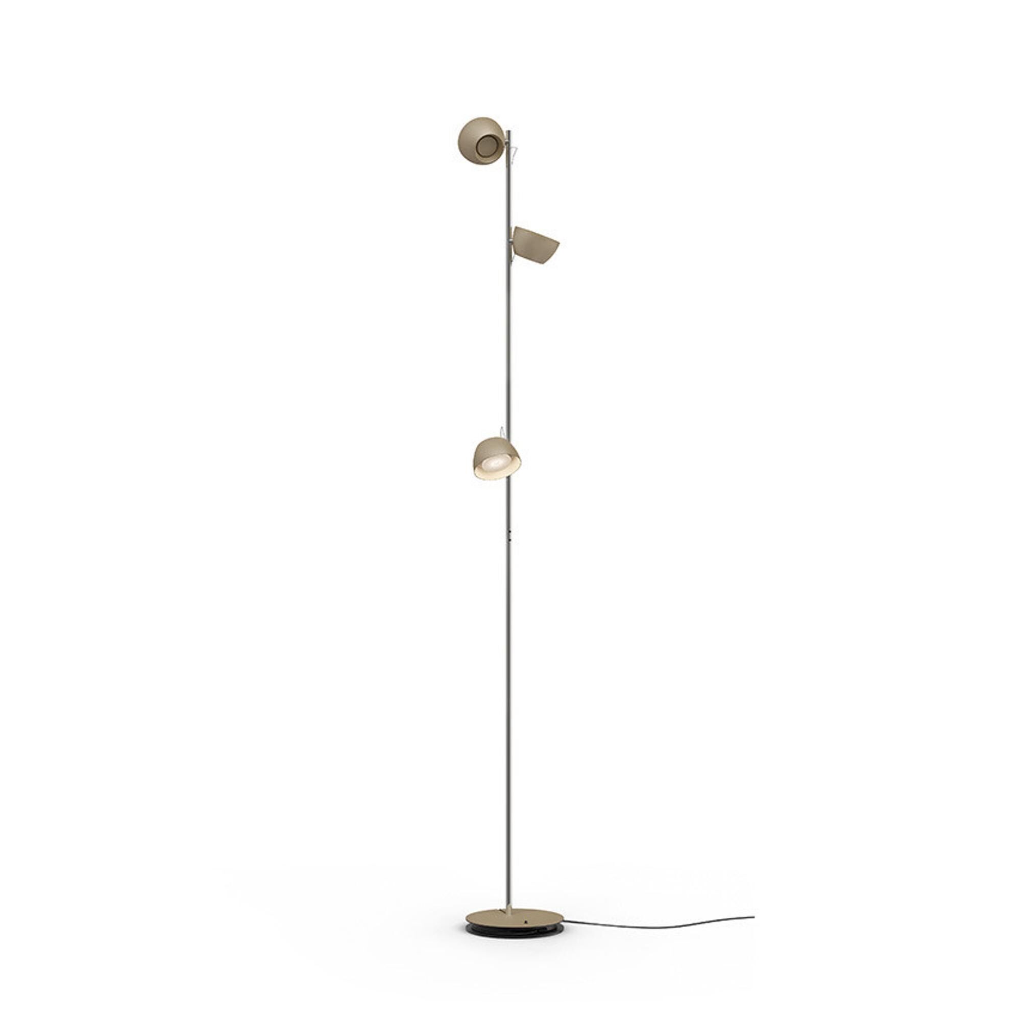 Irio S Golvlampa Brons