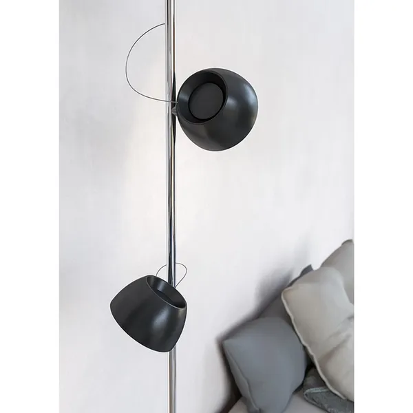 Irio S Gulvlampe Sort