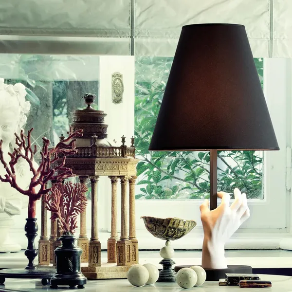 Mano Bordlampe Medium Sort