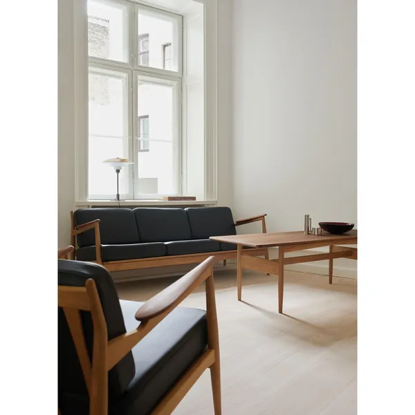 107 Armchair Oiled Oak/Oiled Teak/Black Savannah 30314