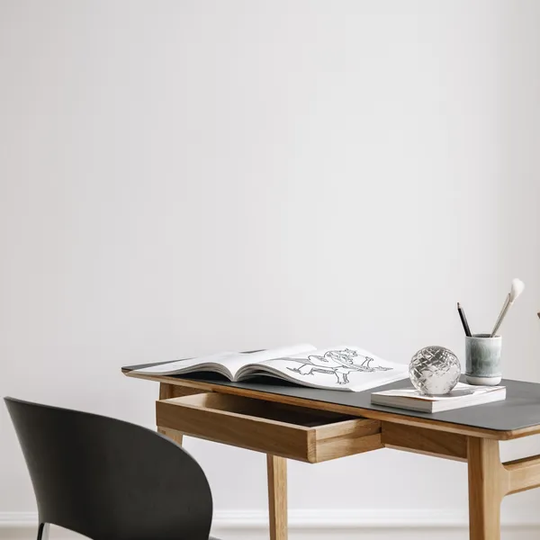 Freya Desk Solid Oak Lacquered/Black Linoleum 4023 Forbo