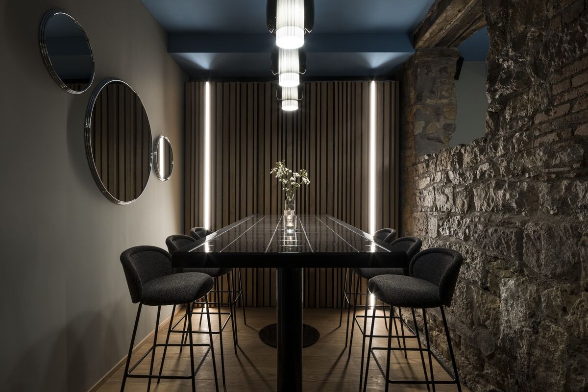 Manila C PE Ceiling Light Black