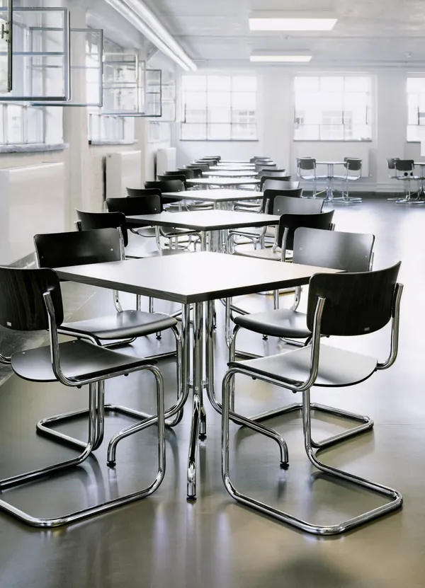 Sedia da Pranzo Cantilever S 43 Cromo/faggio Nero