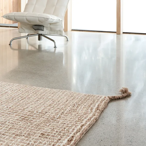Grid Hand-knotted Wool Carpet 140 x 200 cm White/ Camel