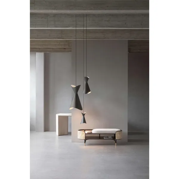 NINOTCHKA 425 Taklampe Sort