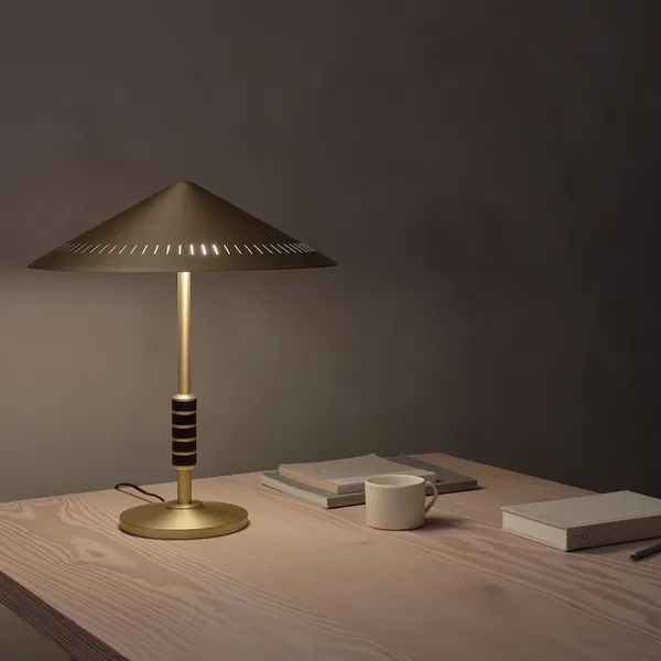 GOVERNOR Tischlampe Messing