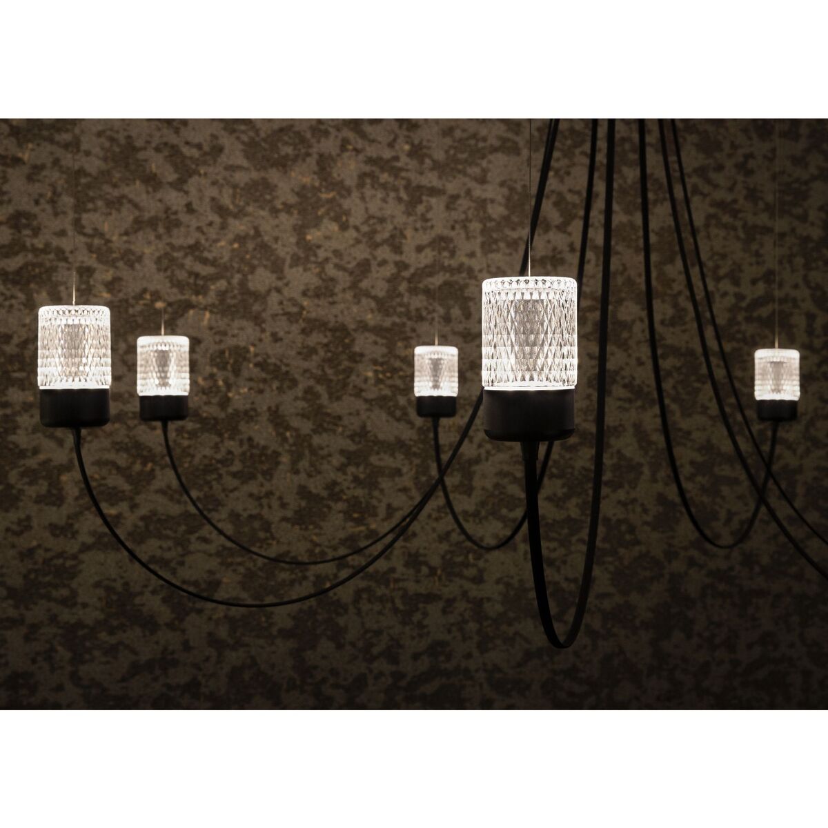 Gravity 7 Pendant Black
