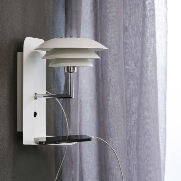 DL20 USB- Wandlampe Weiß
