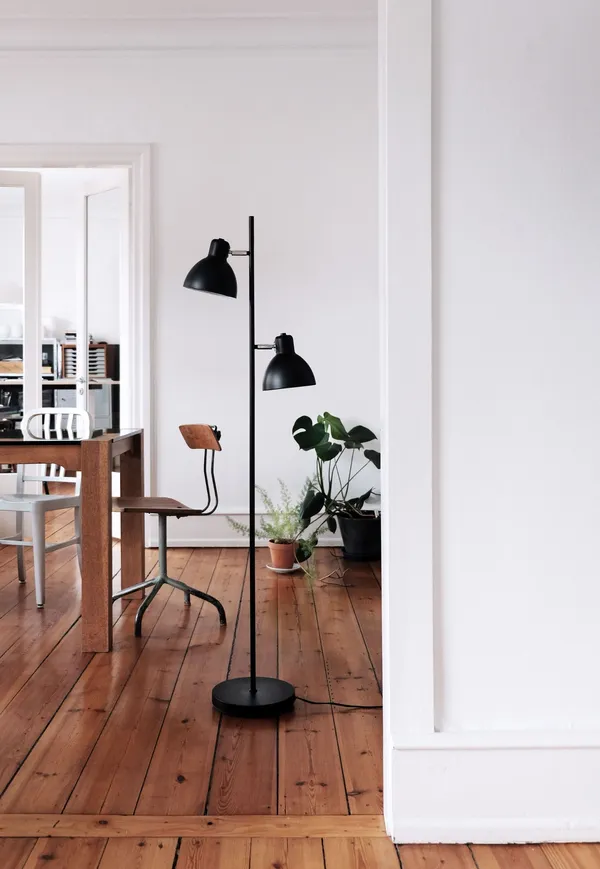 Skagen 2 Gulvlampe Sort