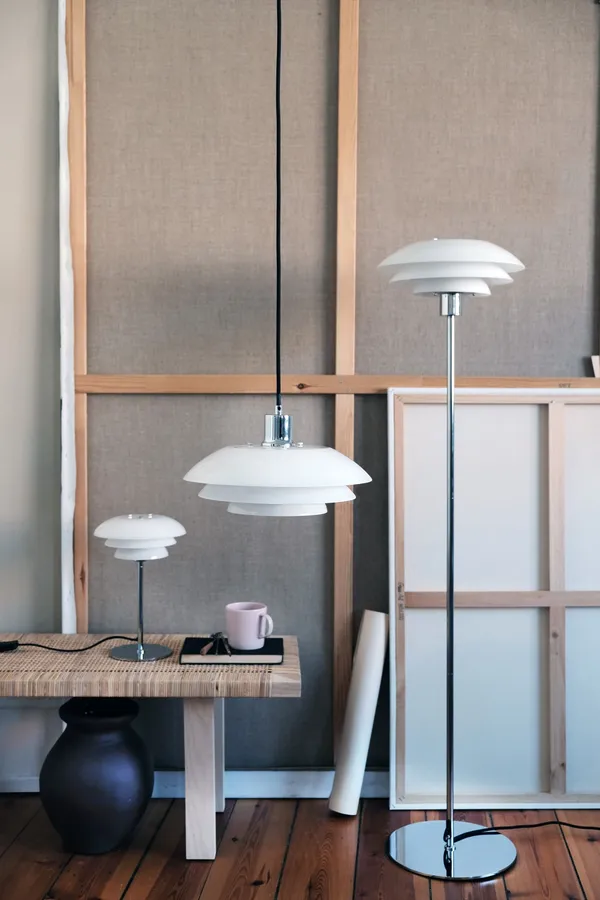 DL31 Table Lamp Opal
