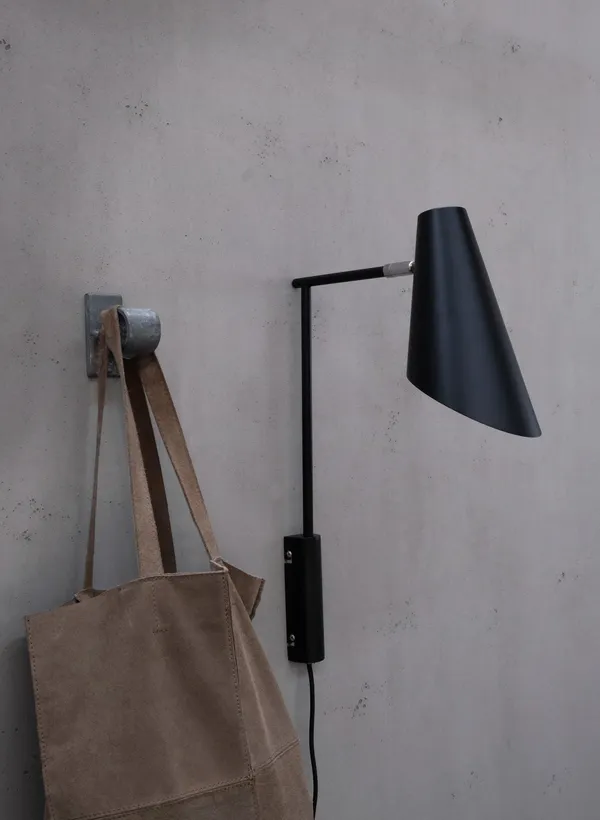 Cale Wall Lamp Black