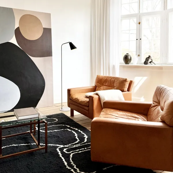 Oswald Gulvlampe Sort/ Stål