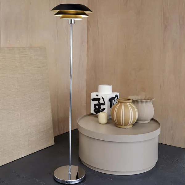 DL31 Gulvlampe Sort