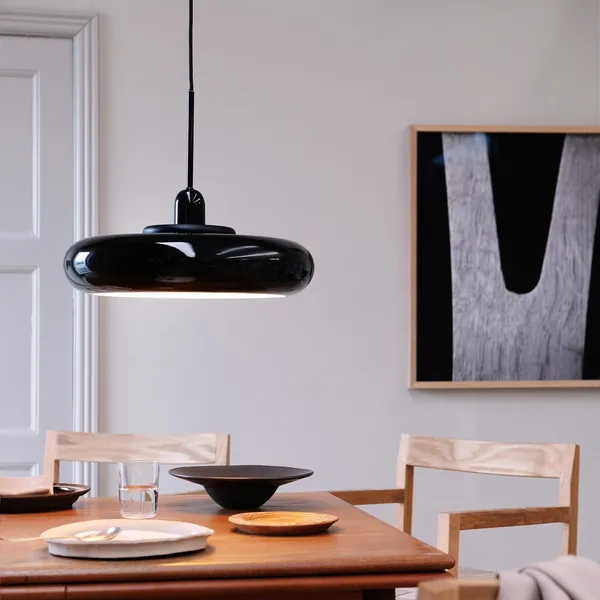 Planet Pendel Med Ring Sort
