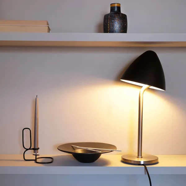 Oulu Bordlampe Sort/Børstet Stål