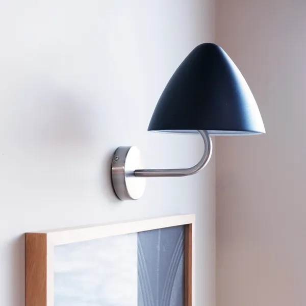 Oulu Wall Lamp Black/ Brushed Steel