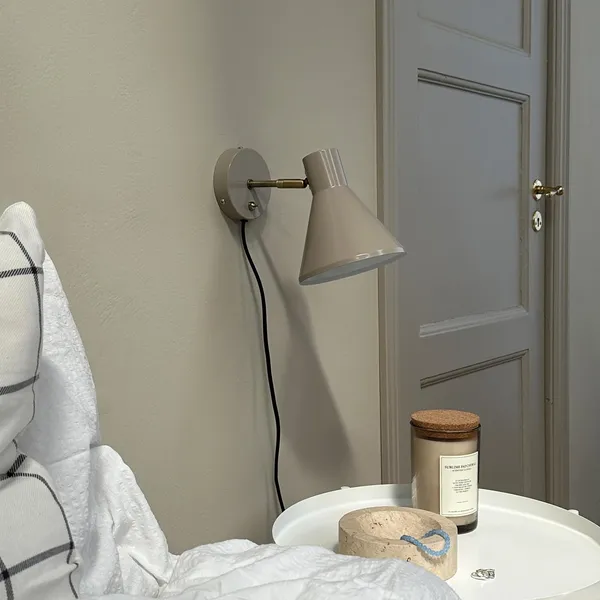 Sleep Wall Lamp Brown